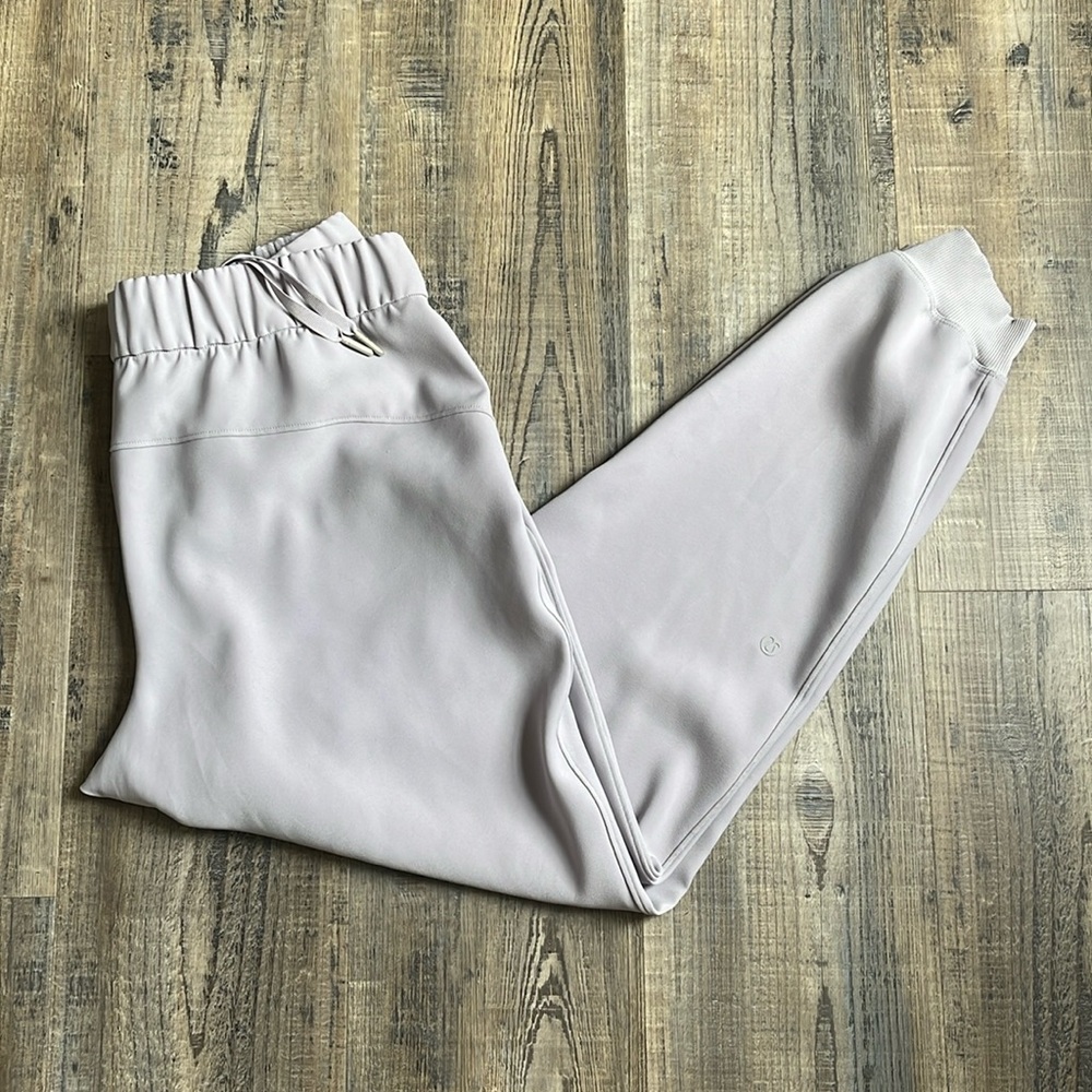 Lululemon On The Fly joggers